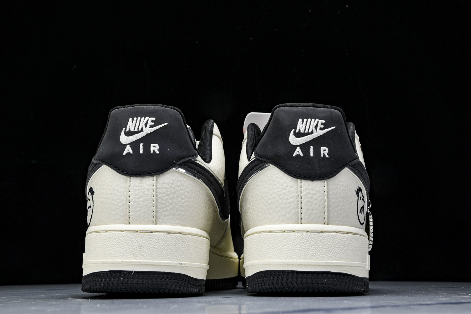 AF1空军 尺码36-45

纯原出品-Air Force 1'07 Low 米黑鬼脸 空军一号低帮休闲