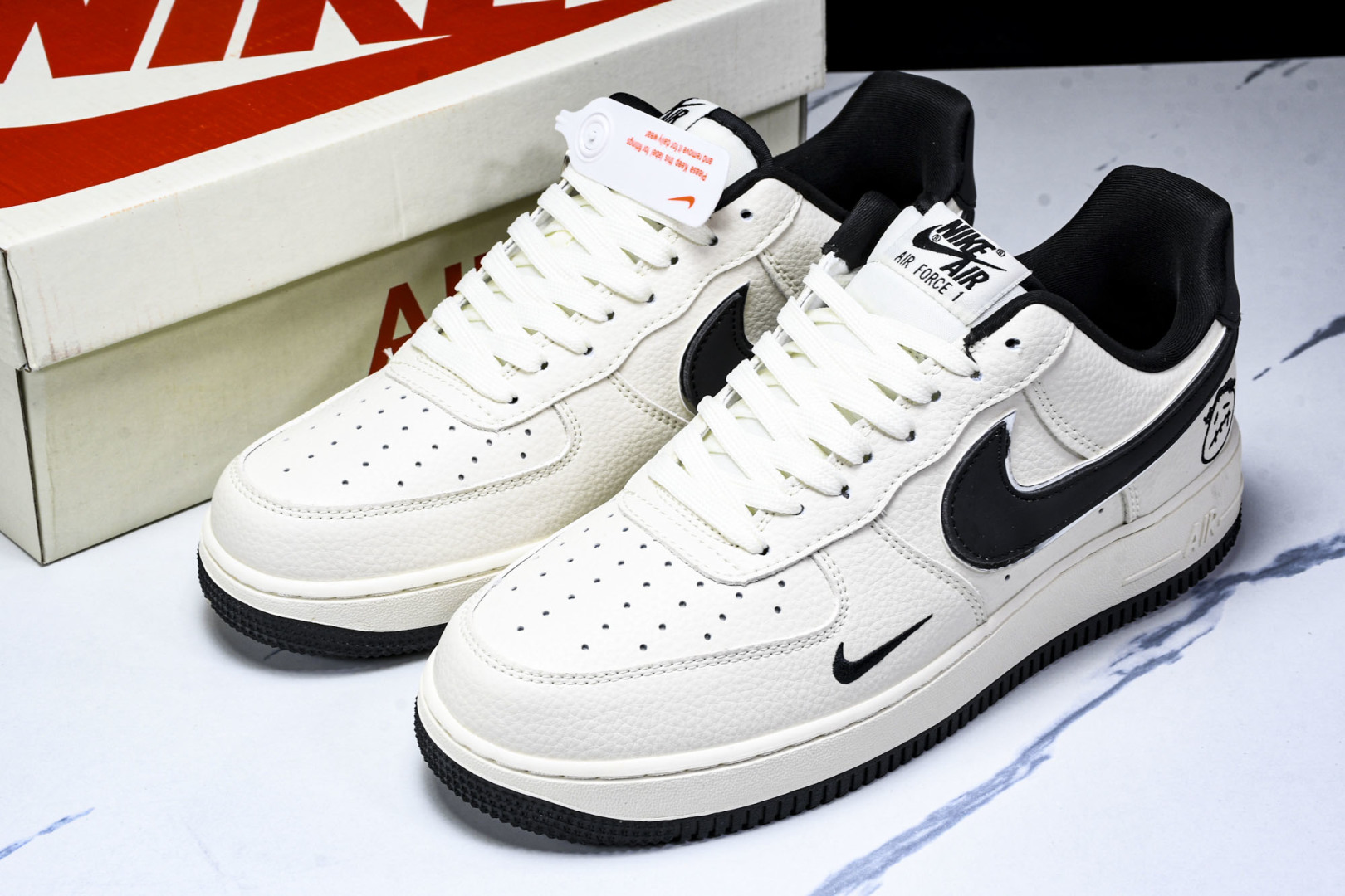 AF1空军 尺码36-45

纯原出品-Air Force 1'07 Low 米黑鬼脸 空军一号低帮休闲