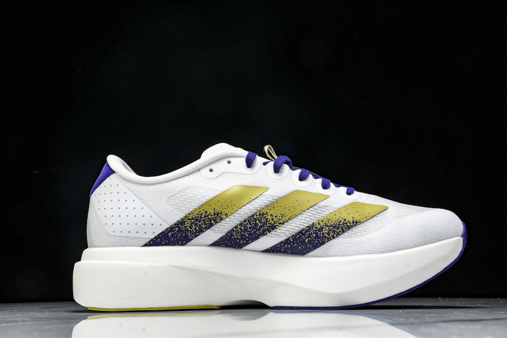 Adizero 尺码39-45

纯原出品-Adizero Evo SL 阿迪超轻透气缓震跑鞋 JQ45