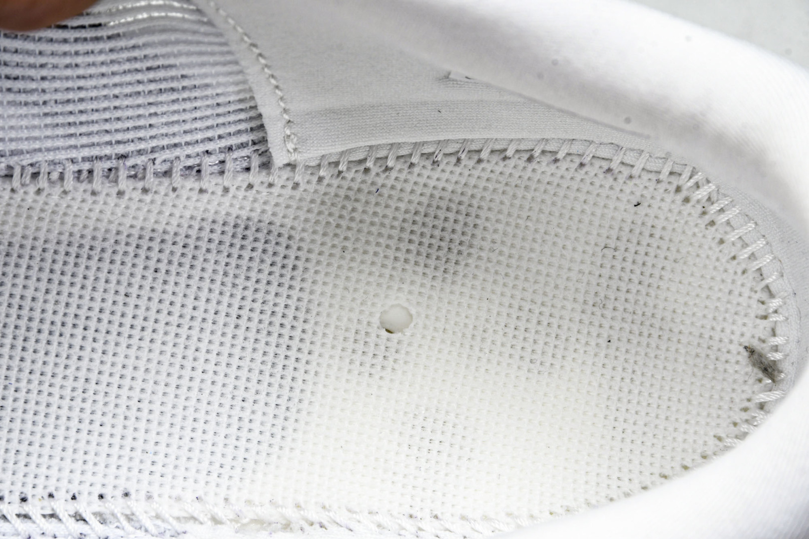 Adizero 尺码39-45

纯原出品-Adizero Evo SL 阿迪超轻透气缓震跑鞋 JQ45