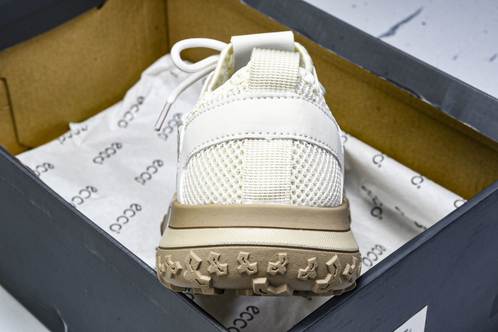 爱步 尺码39-44

纯原出品-ECCO爱步 2025夏季 BIOM男士户外凉鞋系列 77805 01