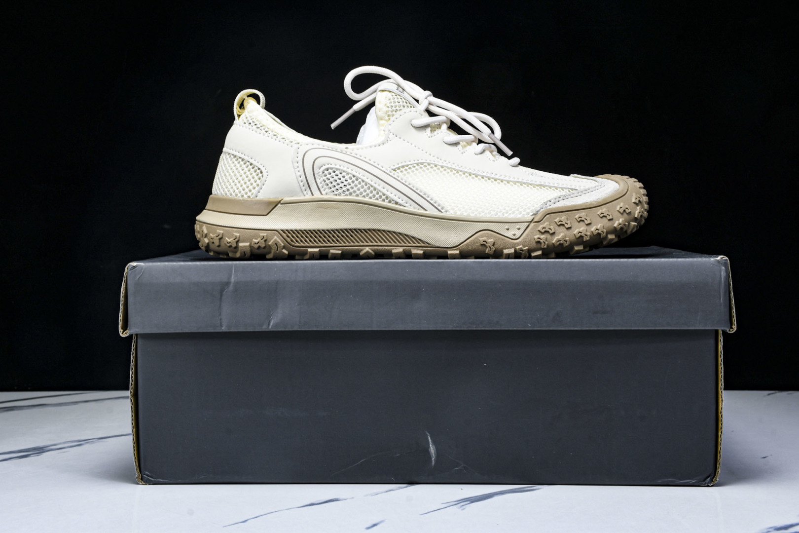 爱步 尺码39-44

纯原出品-ECCO爱步 2025夏季 BIOM男士户外凉鞋系列 77805 01