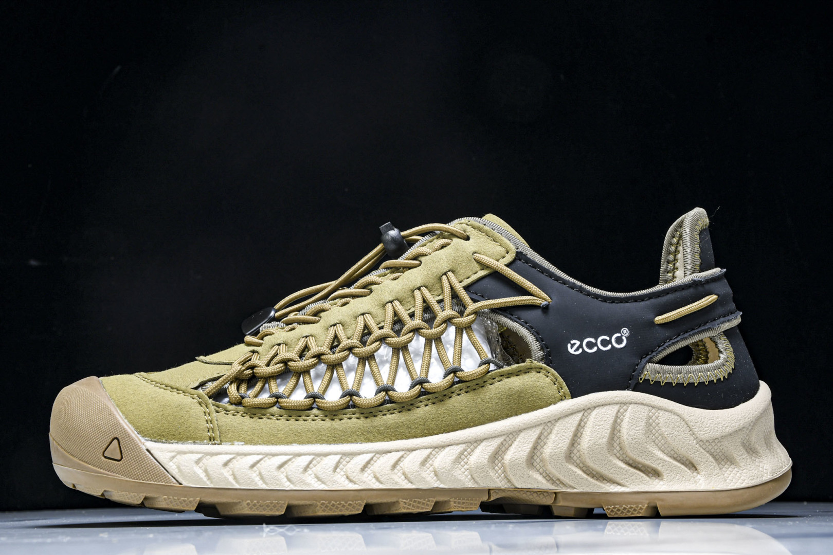 爱步 尺码39-44

纯原出品-Ecco爱步 越野系列 夏季新款 男士牛皮舒适运动沙滩凉鞋 77169