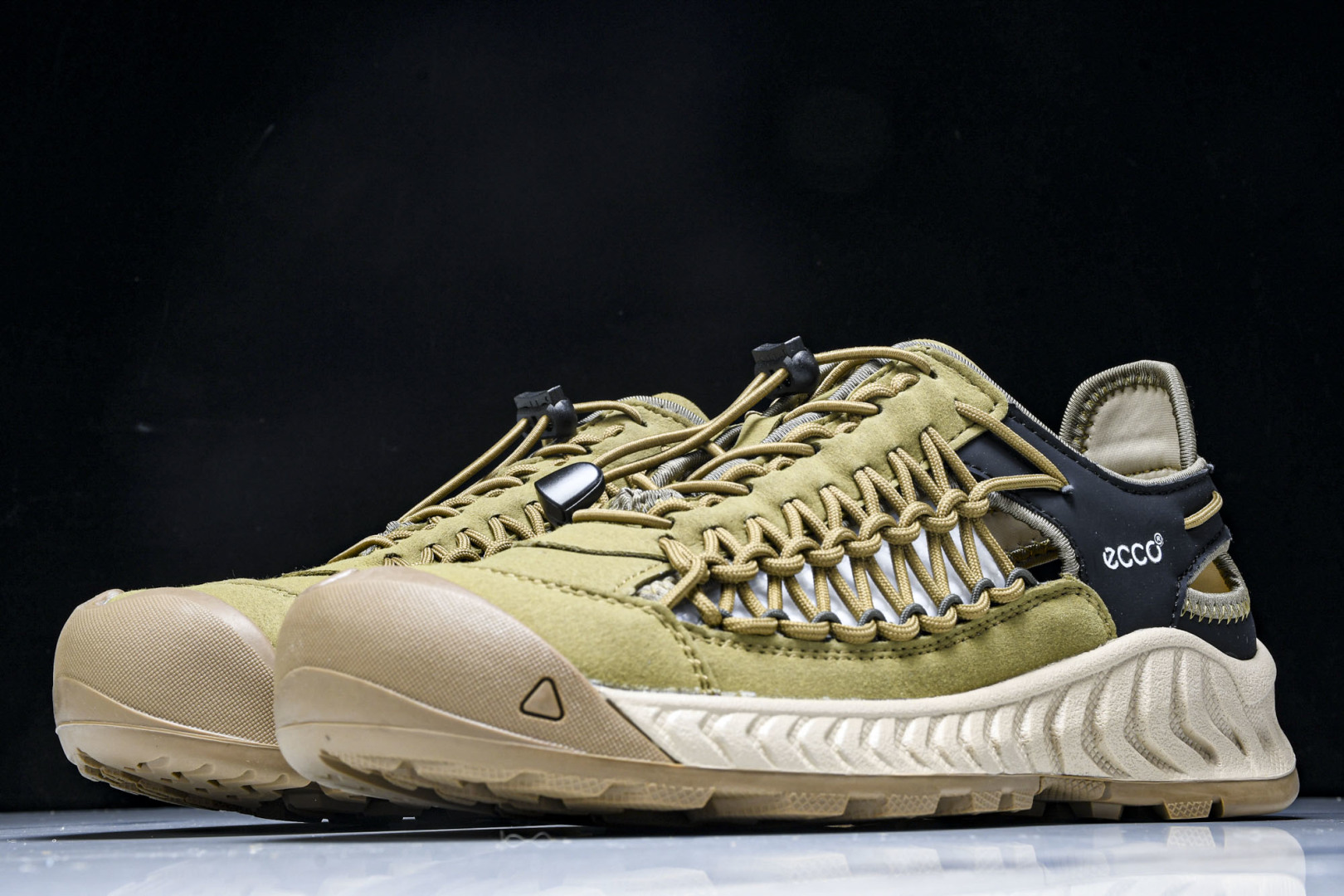 爱步 尺码39-44

纯原出品-Ecco爱步 越野系列 夏季新款 男士牛皮舒适运动沙滩凉鞋 77169