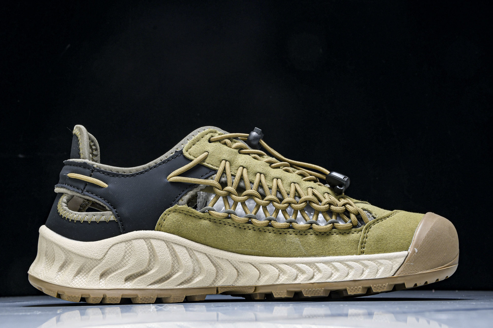 爱步 尺码39-44

纯原出品-Ecco爱步 越野系列 夏季新款 男士牛皮舒适运动沙滩凉鞋 77169