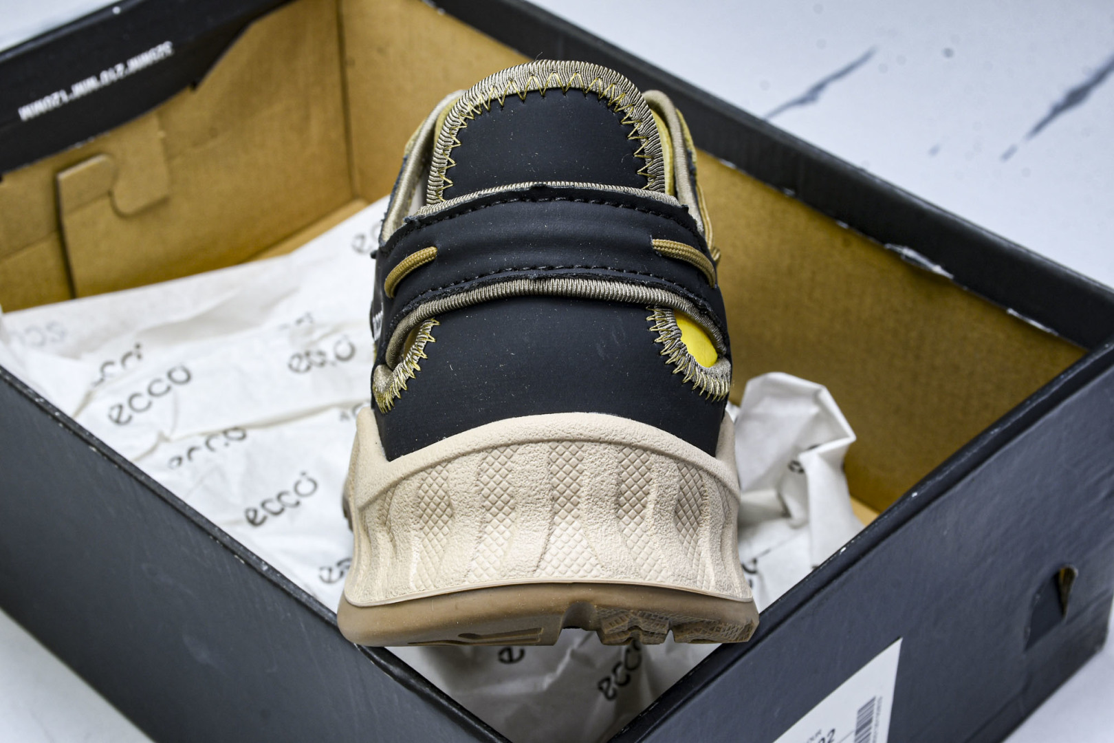 爱步 尺码39-44

纯原出品-Ecco爱步 越野系列 夏季新款 男士牛皮舒适运动沙滩凉鞋 77169