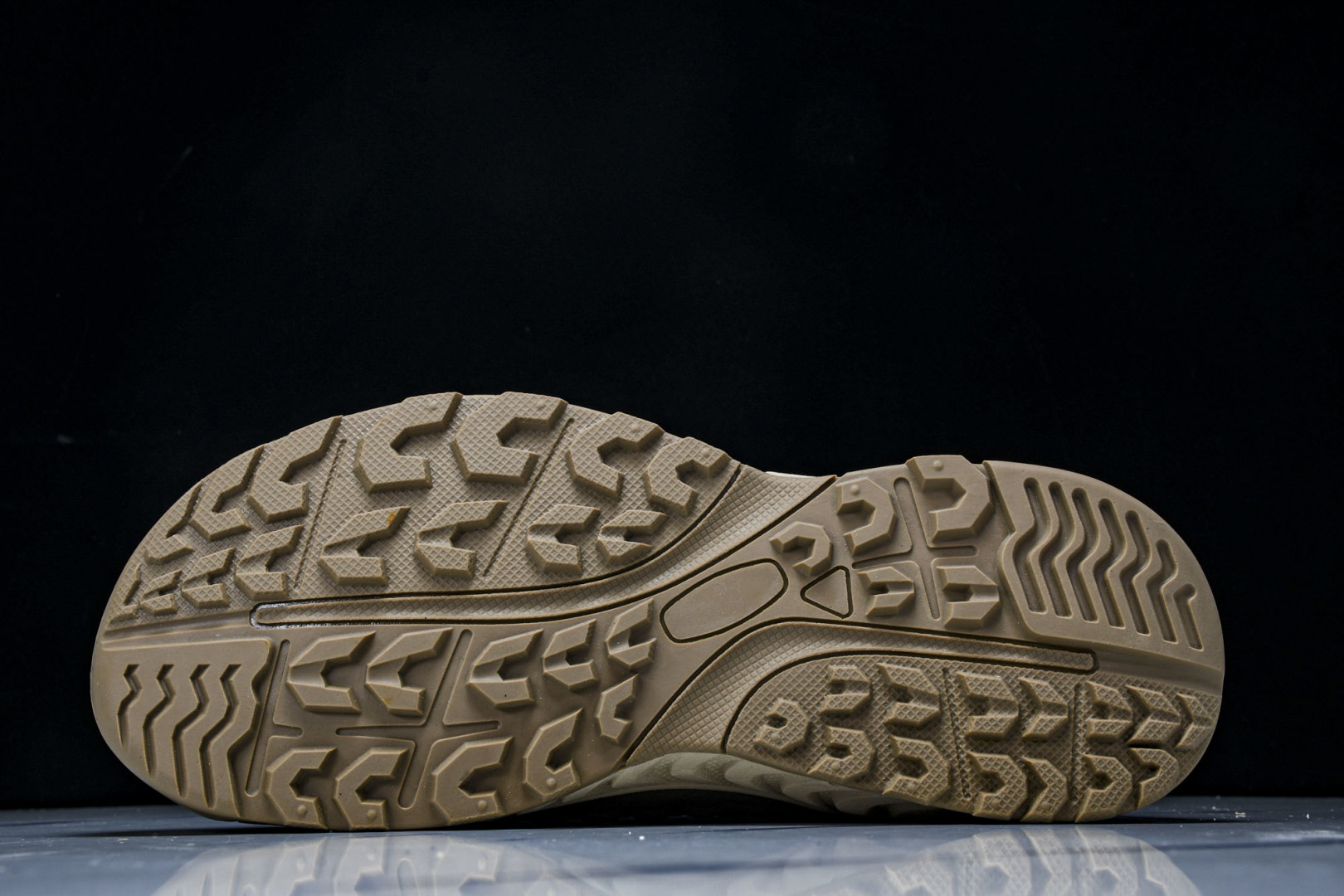 爱步 尺码39-44

纯原出品-Ecco爱步 越野系列 夏季新款 男士牛皮舒适运动沙滩凉鞋 77169