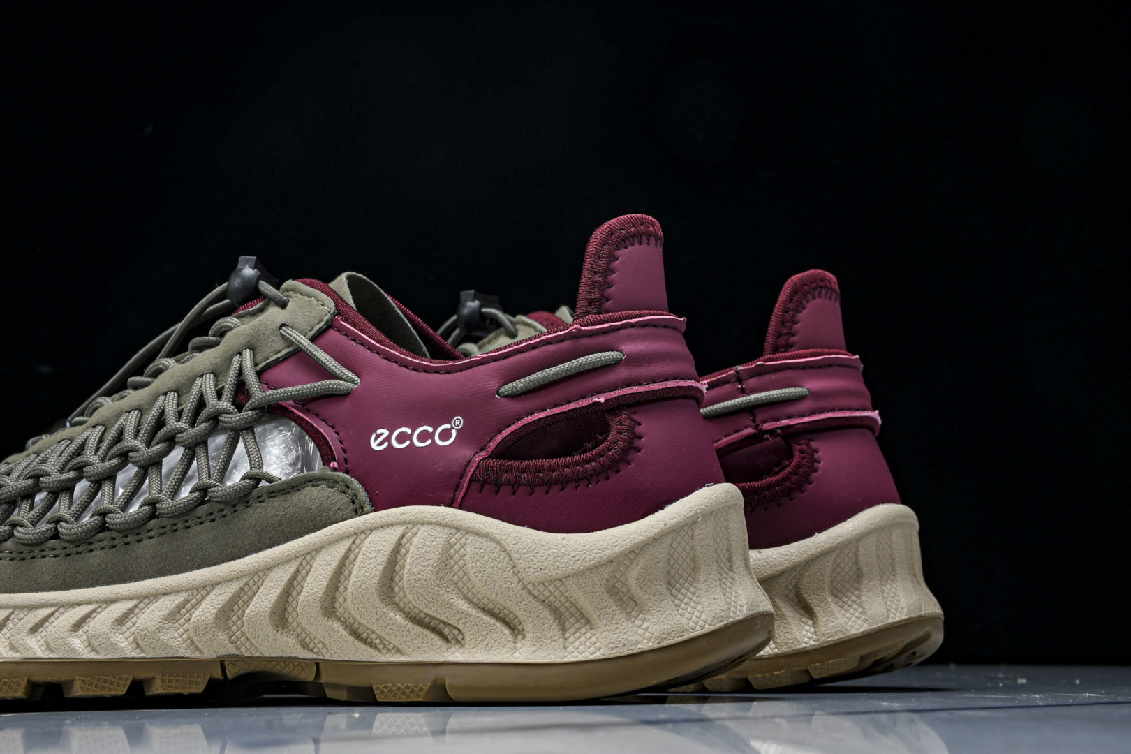 爱步 尺码39-44

纯原出品-Ecco爱步 越野系列 夏季新款 男士牛皮舒适运动沙滩凉鞋 77169