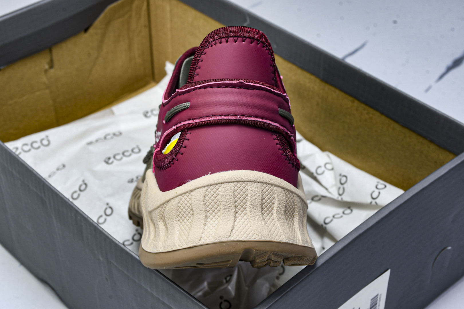 爱步 尺码39-44

纯原出品-Ecco爱步 越野系列 夏季新款 男士牛皮舒适运动沙滩凉鞋 77169