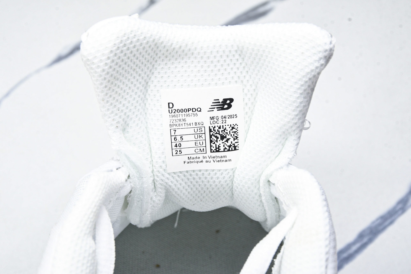 NB2000 尺码36-41

纯原出品-New Balance 2000系列复古老爹风休闲运动慢跑鞋 