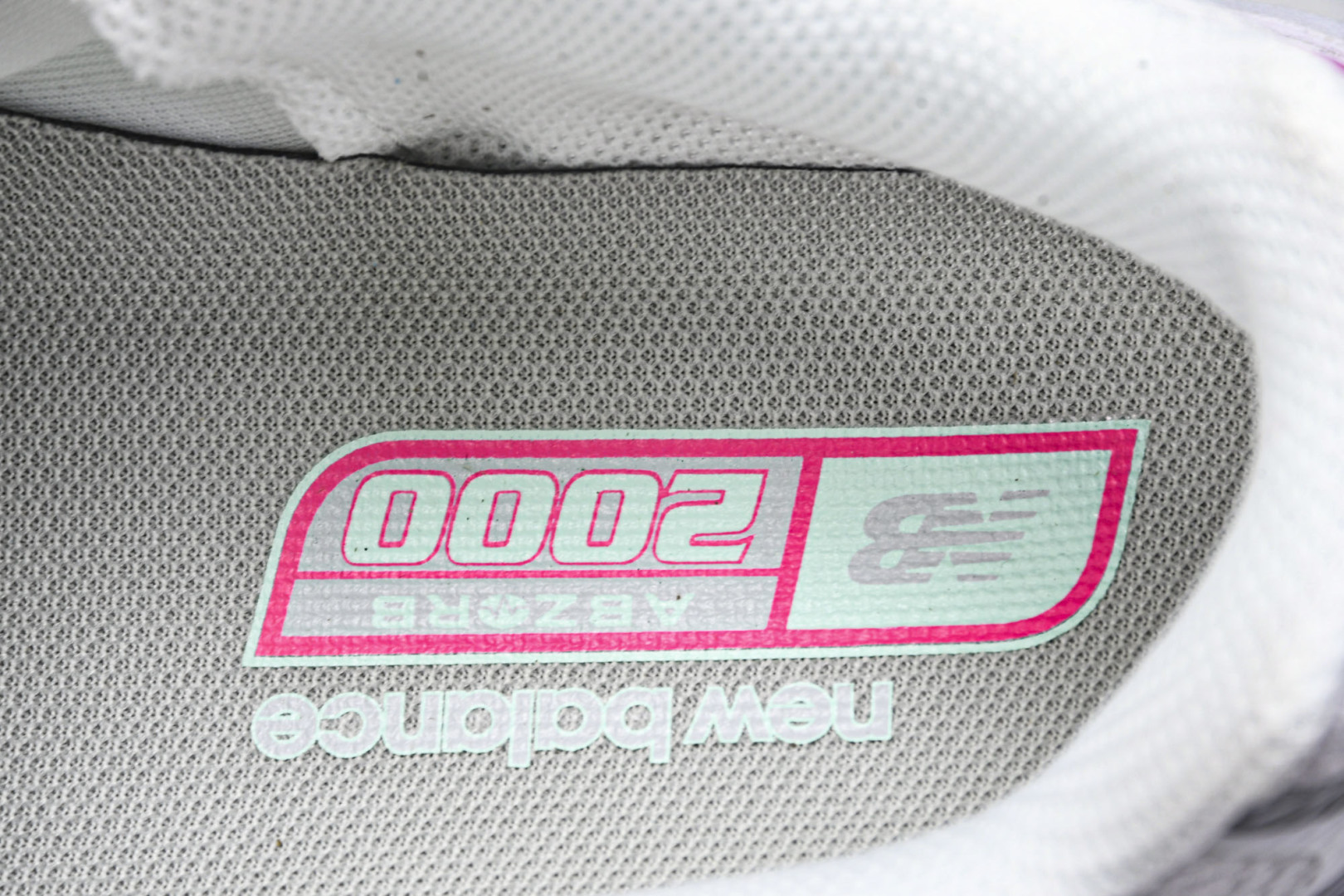 NB2000 尺码36-41

纯原出品-New Balance 2000系列复古老爹风休闲运动慢跑鞋 