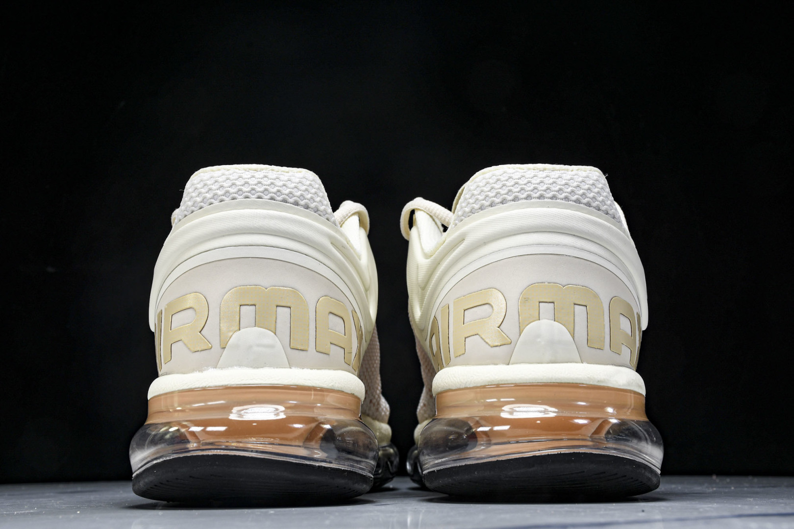 MAX 尺码36-46

纯原出品- Air Max 2013 耐克复古透气网布气垫跑鞋 HF3660-