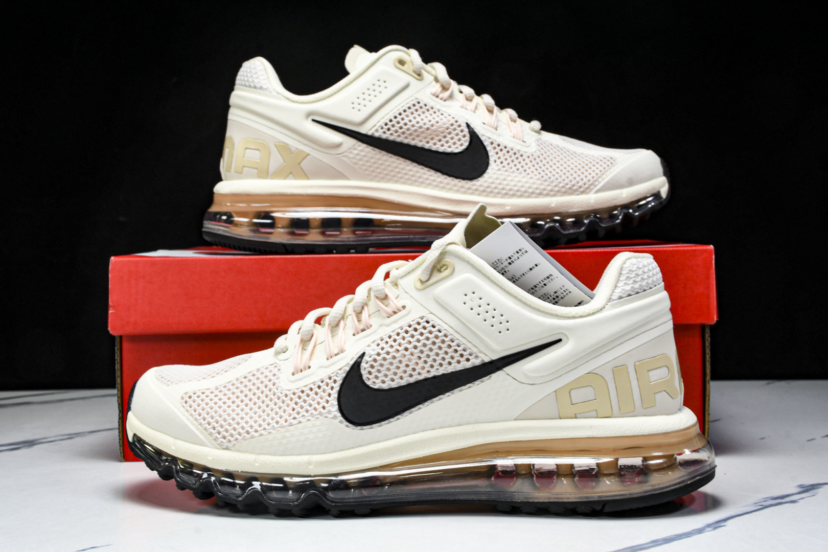 MAX 尺码36-46

纯原出品- Air Max 2013 耐克复古透气网布气垫跑鞋 HF3660-