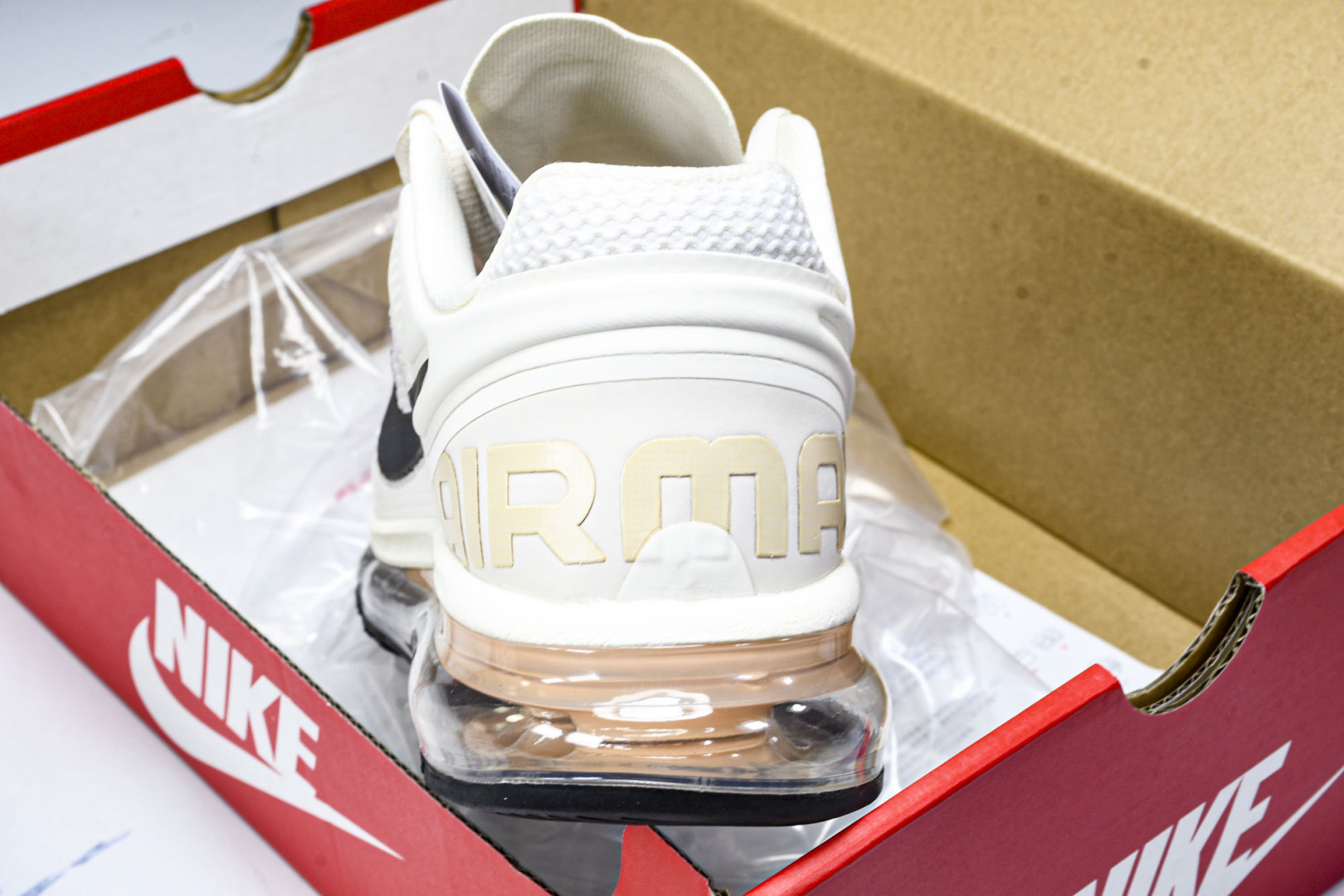 MAX 尺码36-46

纯原出品- Air Max 2013 耐克复古透气网布气垫跑鞋 HF3660-