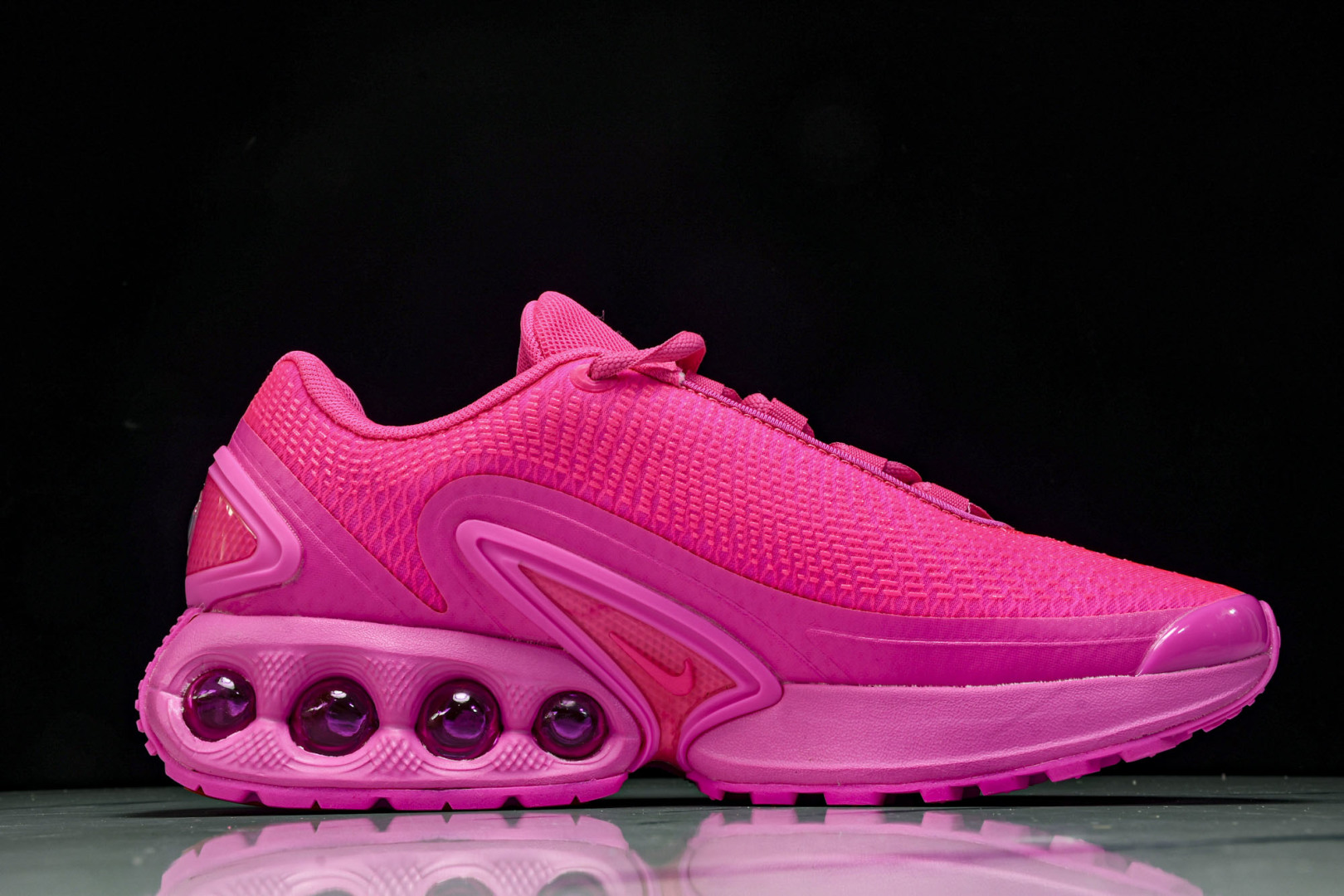 MAX 尺码36-46

纯原出品-Air Max Dn 2024全新气垫跑鞋 hv4861-602 Y