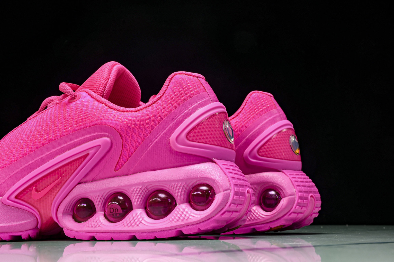 MAX 尺码36-46

纯原出品-Air Max Dn 2024全新气垫跑鞋 hv4861-602 Y