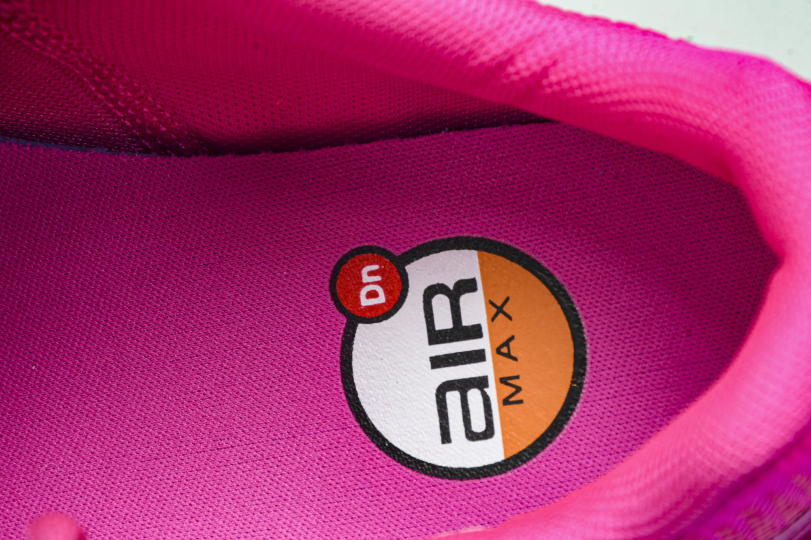 MAX 尺码36-46

纯原出品-Air Max Dn 2024全新气垫跑鞋 hv4861-602 Y