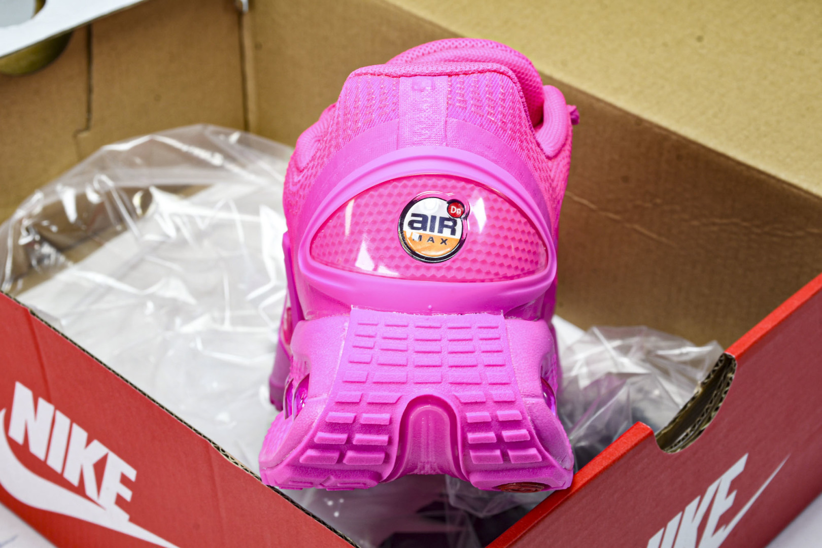 MAX 尺码36-46

纯原出品-Air Max Dn 2024全新气垫跑鞋 hv4861-602 Y