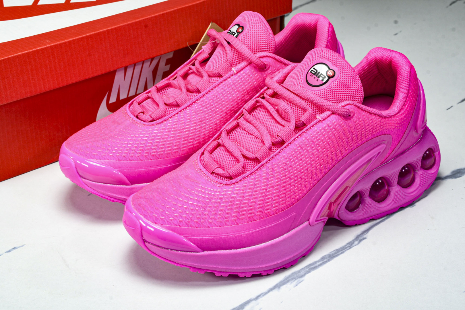 MAX 尺码36-46

纯原出品-Air Max Dn 2024全新气垫跑鞋 hv4861-602 Y