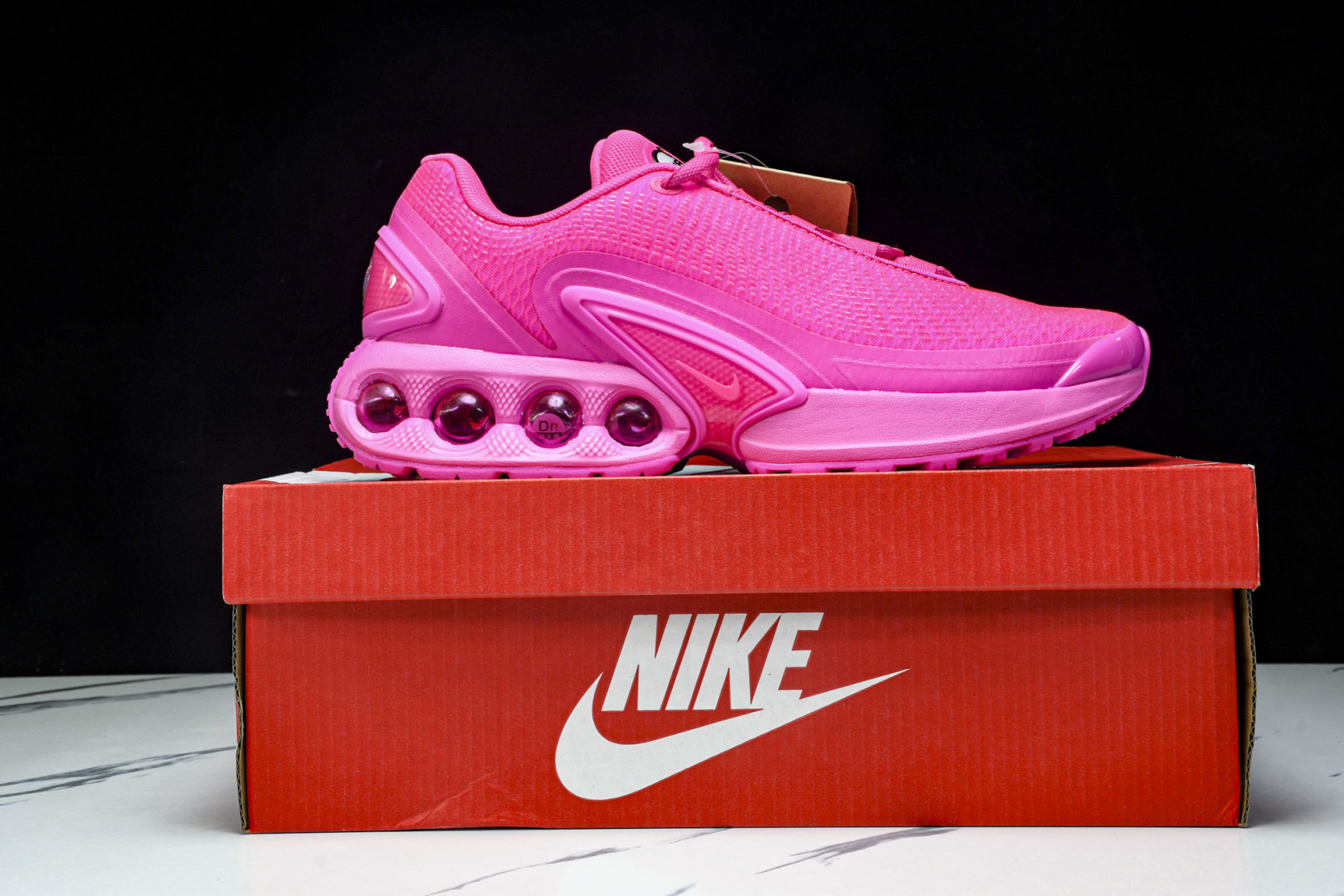 MAX 尺码36-46

纯原出品-Air Max Dn 2024全新气垫跑鞋 hv4861-602 Y