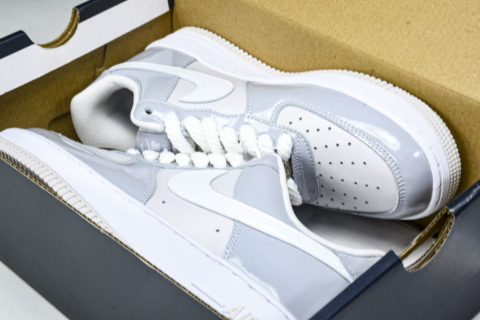 AF1空军 尺码36-45

纯原出品-Air Force 1'07 Low 空军一号低帮休闲板鞋 DV