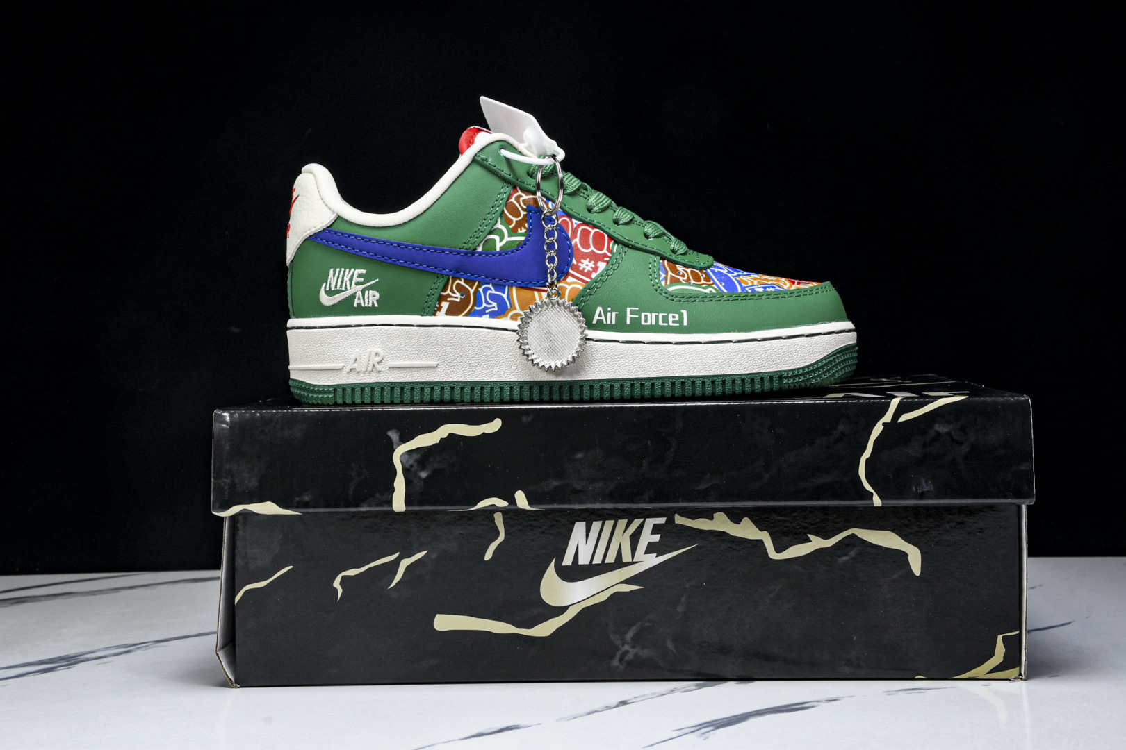 AF1 空军 尺码36-45

纯原出品-Air Force 1'07 Low 联名 双拼绿蓝勾 空军一