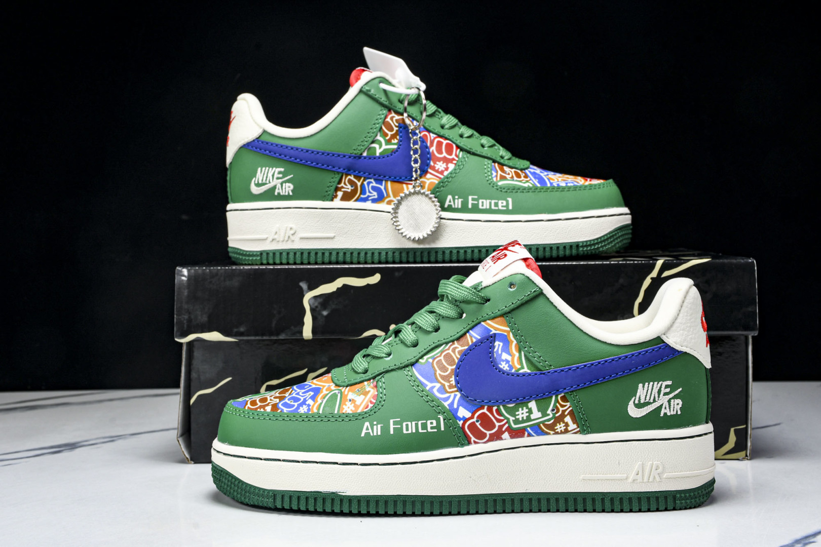AF1 空军 尺码36-45

纯原出品-Air Force 1'07 Low 联名 双拼绿蓝勾 空军一