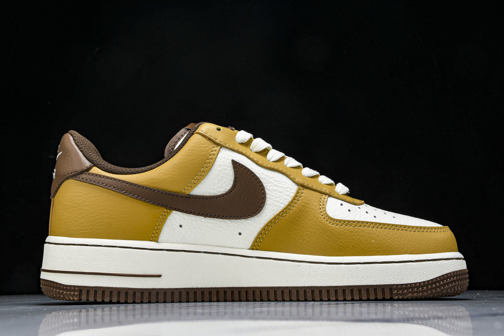 AF1 空军 尺码36-45

纯原出品-Air Force 1'07 Low LV联名 琥珀棕黄 空军