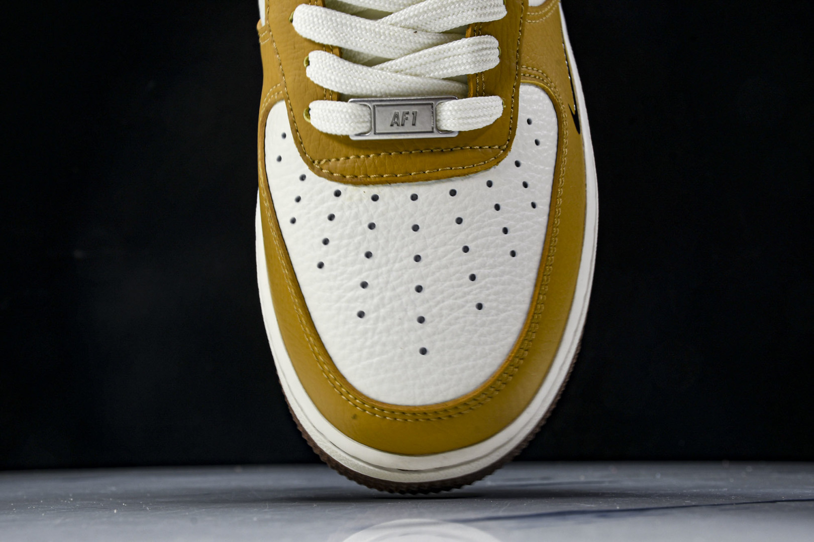 AF1 空军 尺码36-45

纯原出品-Air Force 1'07 Low LV联名 琥珀棕黄 空军