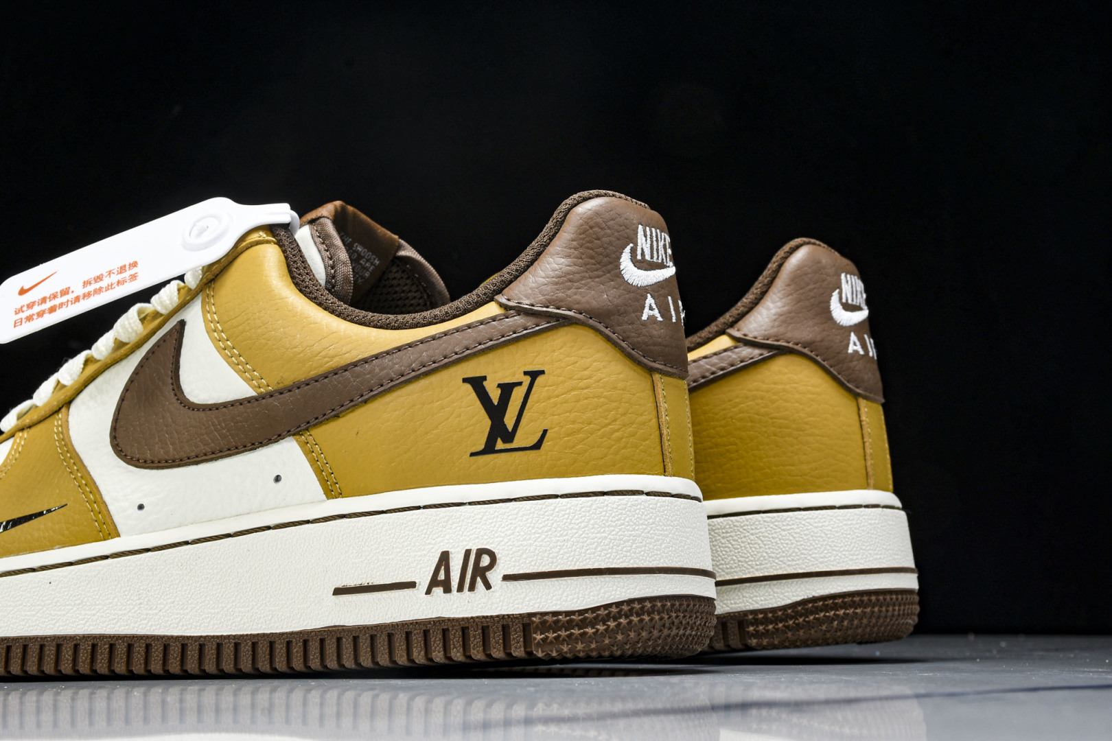AF1 空军 尺码36-45

纯原出品-Air Force 1'07 Low LV联名 琥珀棕黄 空军