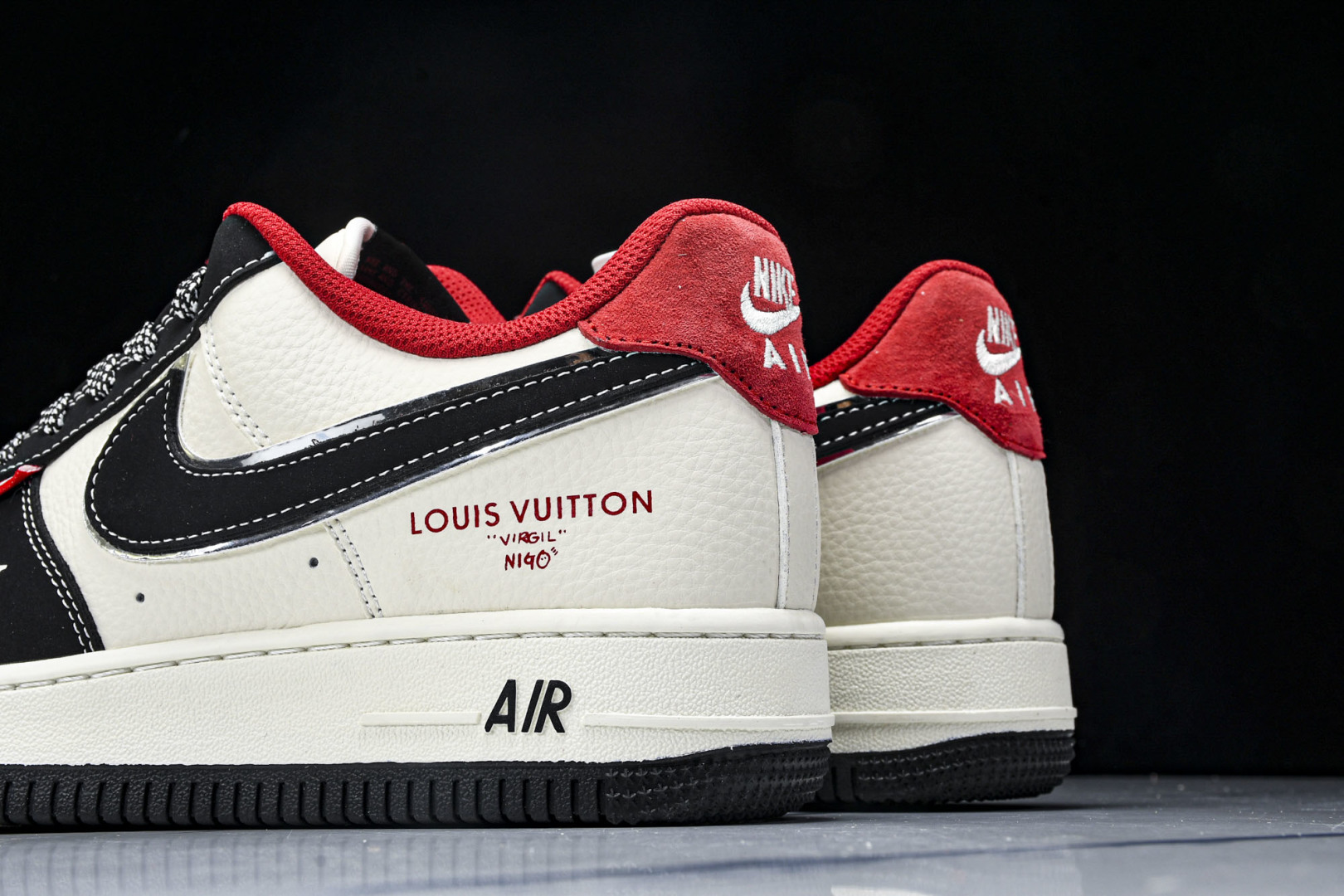 AF1 空军 尺码36-45

纯原出品-Air Force 1'07 Low LV联名 双拼黑红 空军