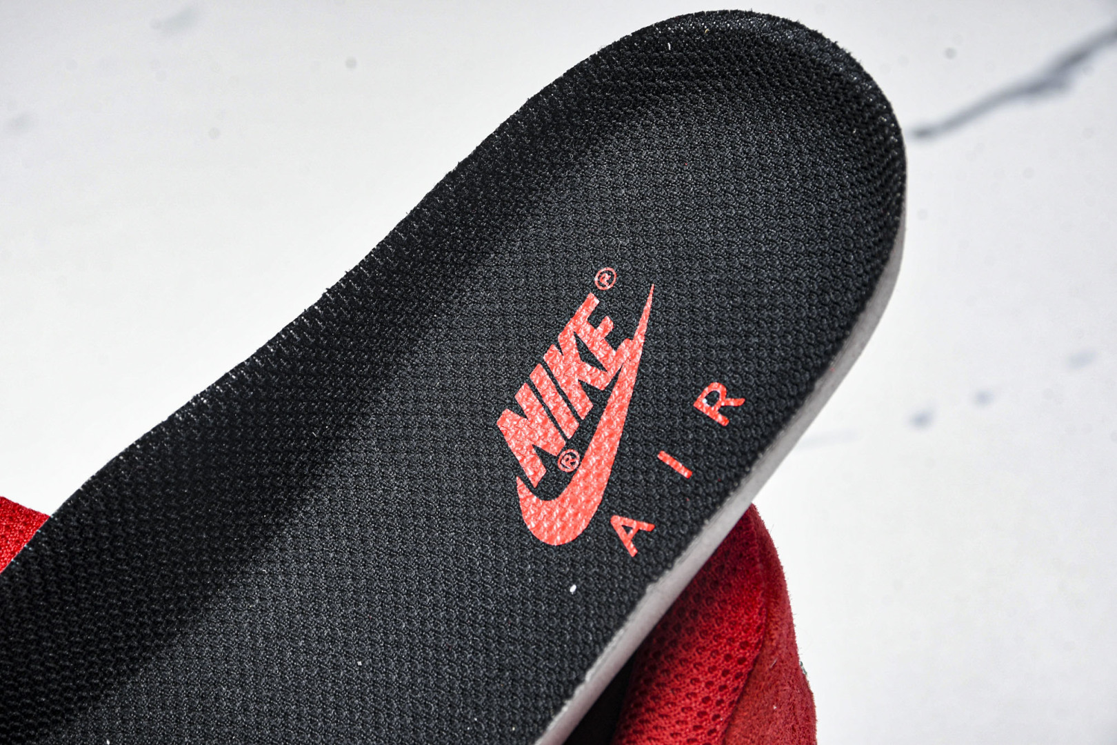 AF1 空军 尺码36-45

纯原出品-Air Force 1'07 Low LV联名 双拼黑红 空军