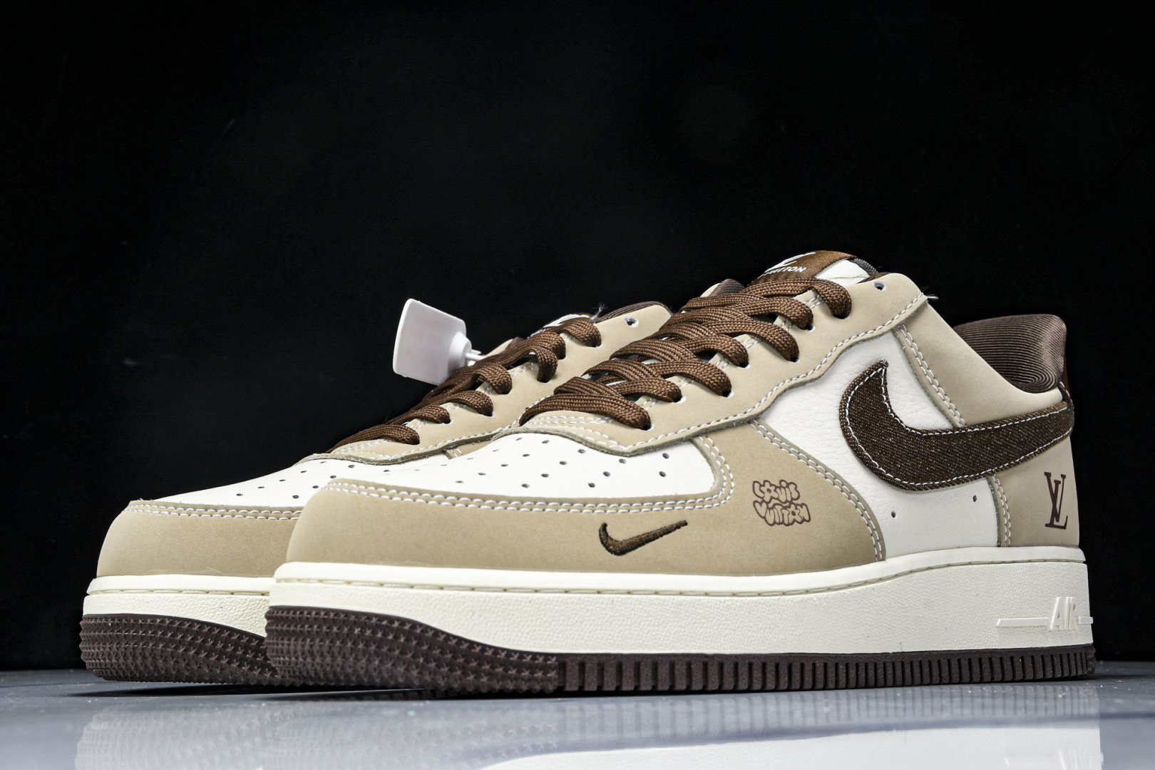 AF1 空军 尺码36-45

纯原出品-Air Force 1'07 Low LV联名 棕布勾 空军一