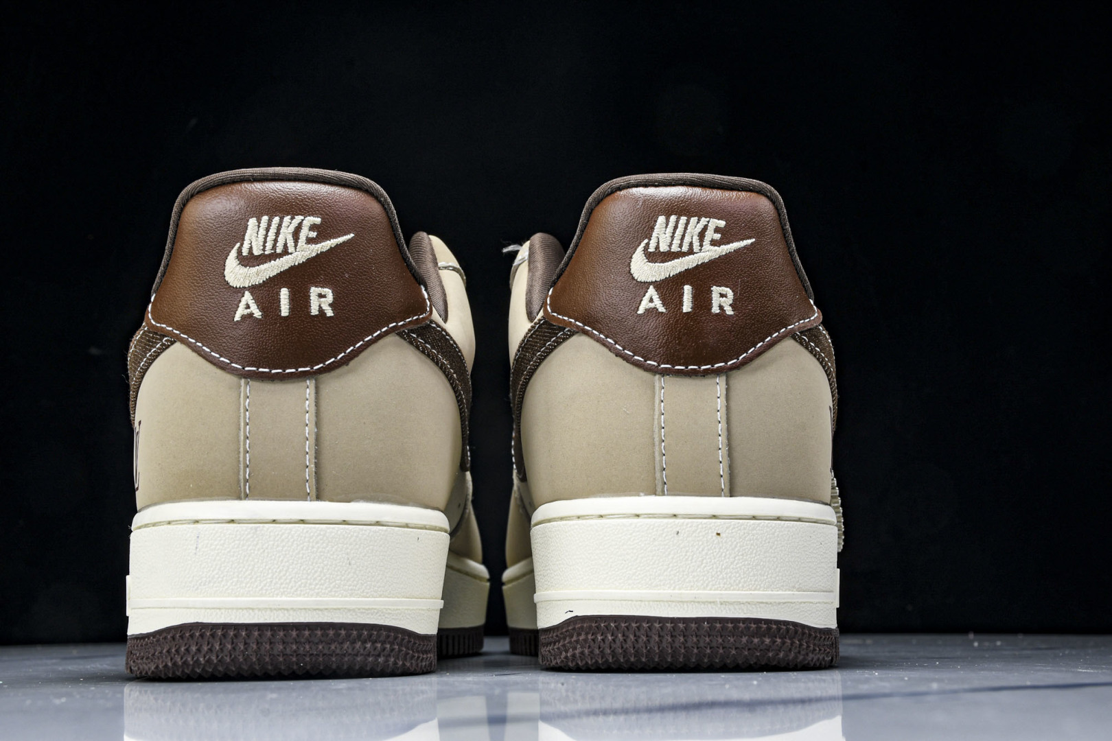 AF1 空军 尺码36-45

纯原出品-Air Force 1'07 Low LV联名 棕布勾 空军一