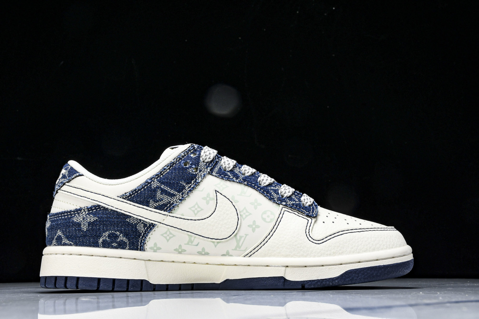 Dunk 尺码36-45

纯原出品-SB Dunk Low LV联名 蓝白勾 周年高端定制 低帮休闲板