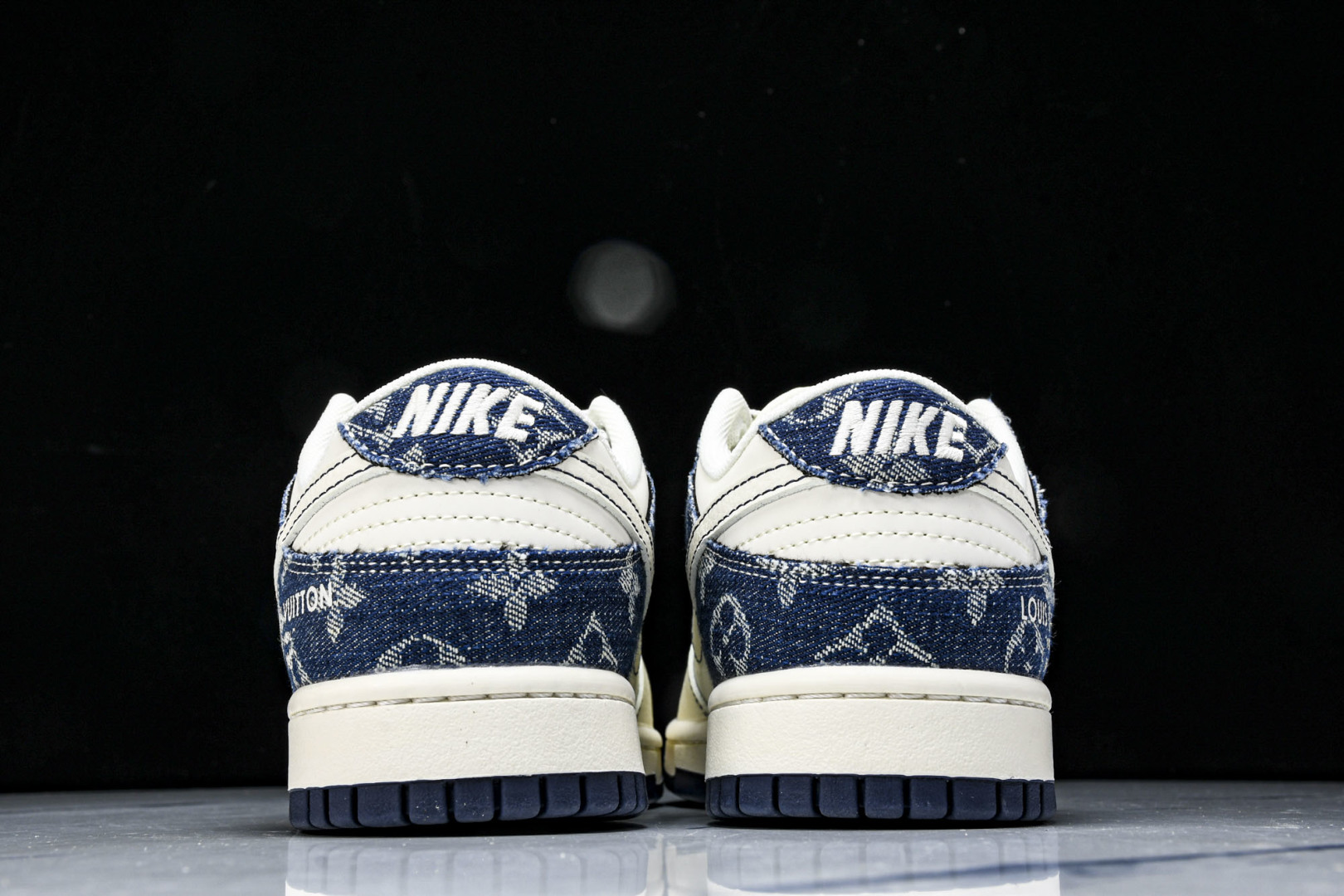 Dunk 尺码36-45

纯原出品-SB Dunk Low LV联名 蓝白勾 周年高端定制 低帮休闲板