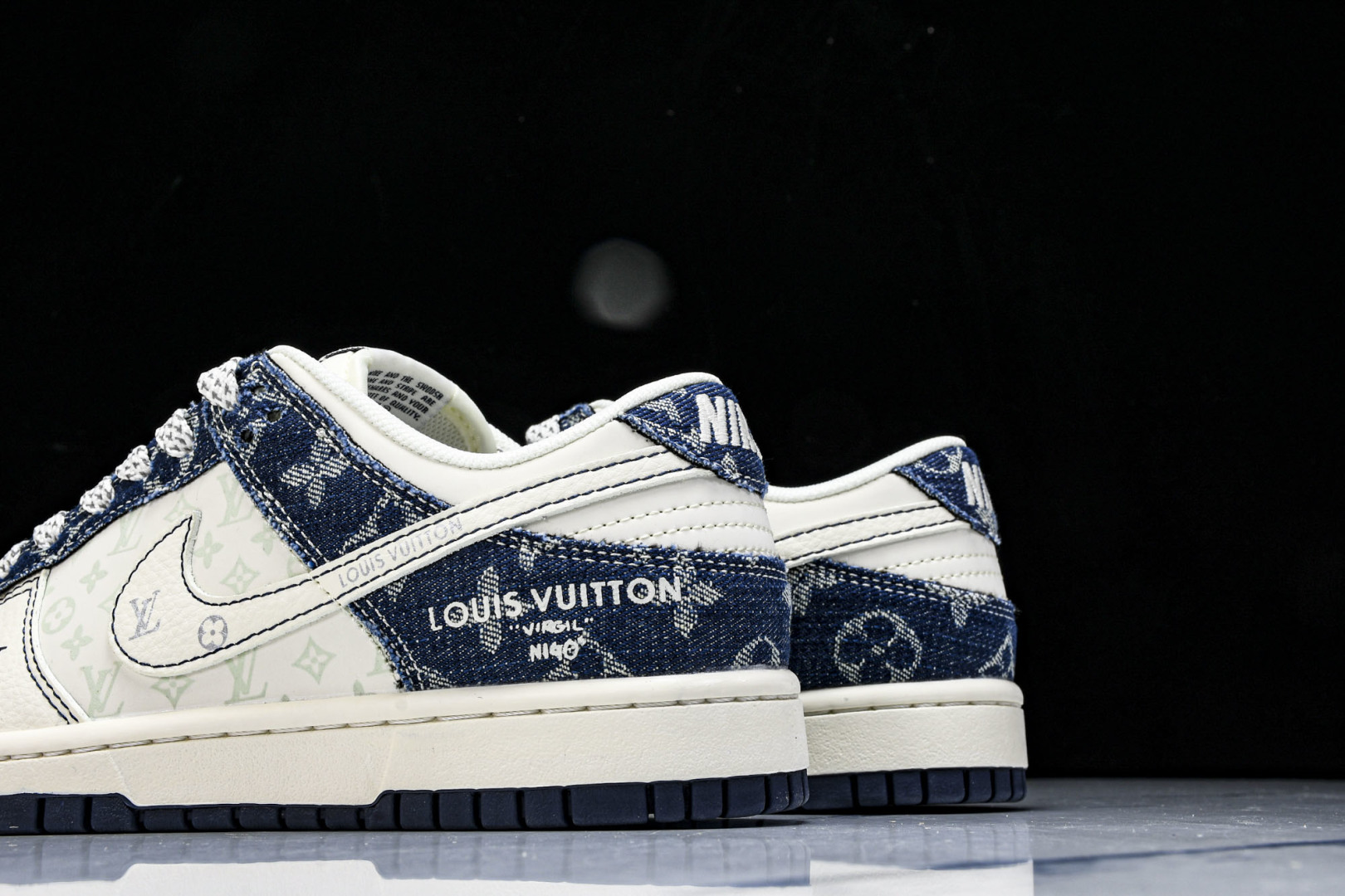 Dunk 尺码36-45

纯原出品-SB Dunk Low LV联名 蓝白勾 周年高端定制 低帮休闲板