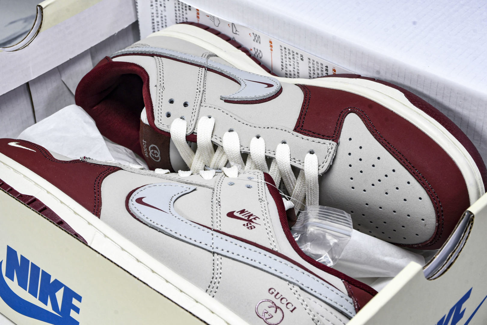 Dunk 尺码36-45

纯原出品-SB Dunk Low 古驰联名 雾灰殷红 周年高端定制 低帮休闲