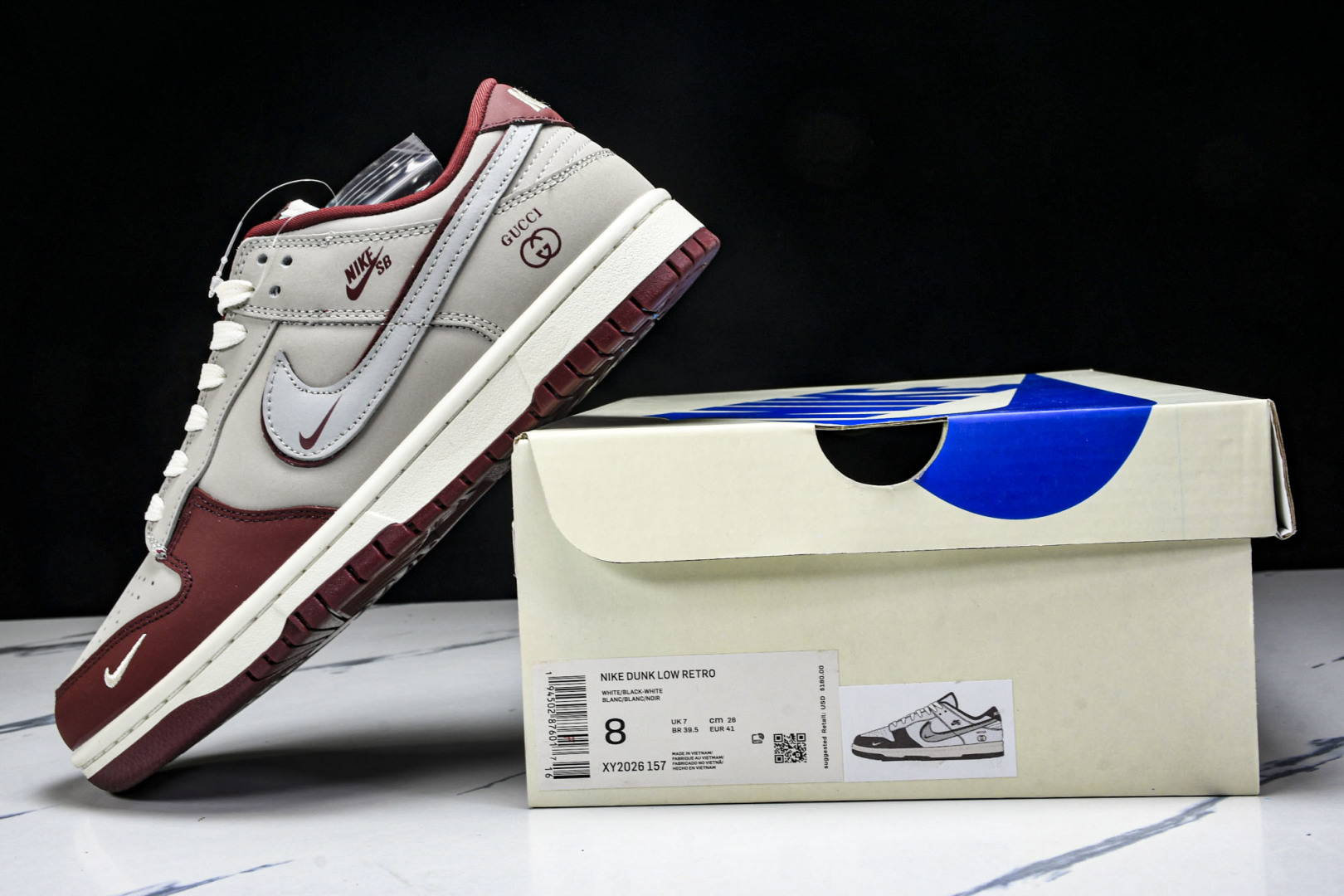 Dunk 尺码36-45

纯原出品-SB Dunk Low 古驰联名 雾灰殷红 周年高端定制 低帮休闲