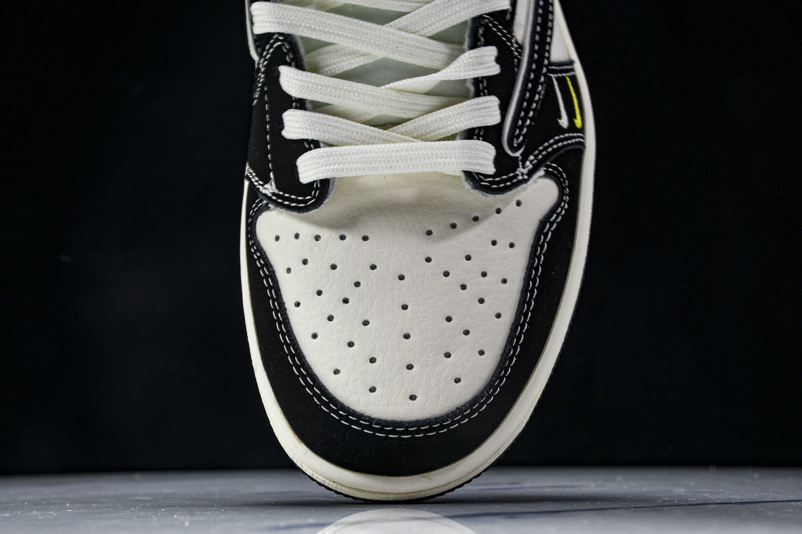 AJ1 倒钩 尺码36-45

纯原出品-Travis Scott x Fragment Design 