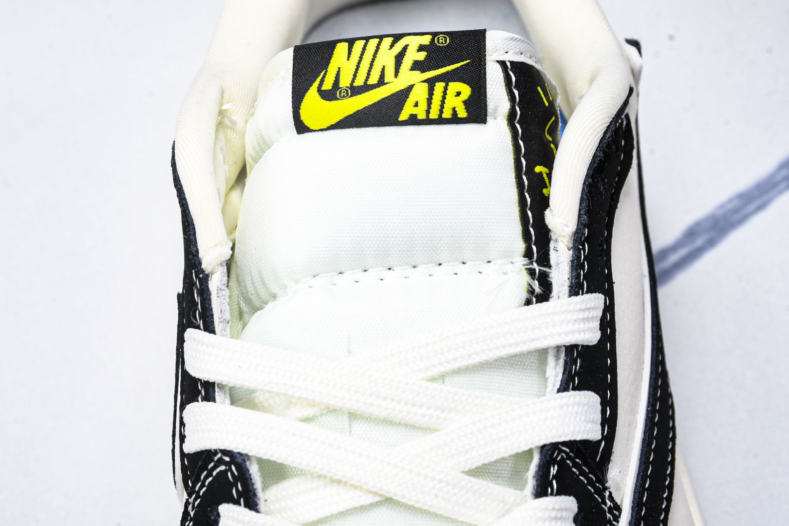 AJ1 倒钩 尺码36-45

纯原出品-Travis Scott x Fragment Design 
