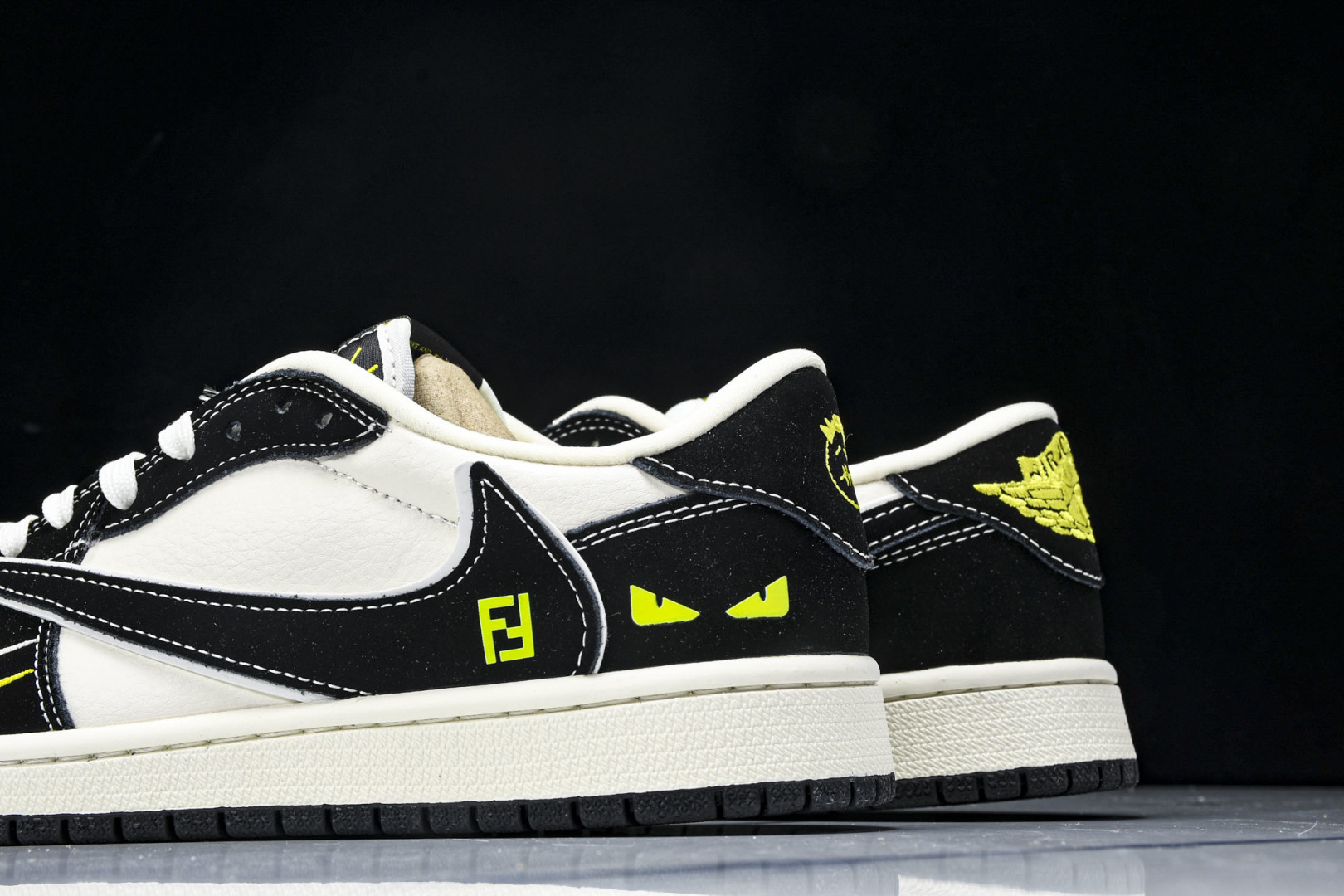 AJ1 倒钩 尺码36-45

纯原出品-Travis Scott x Fragment Design 