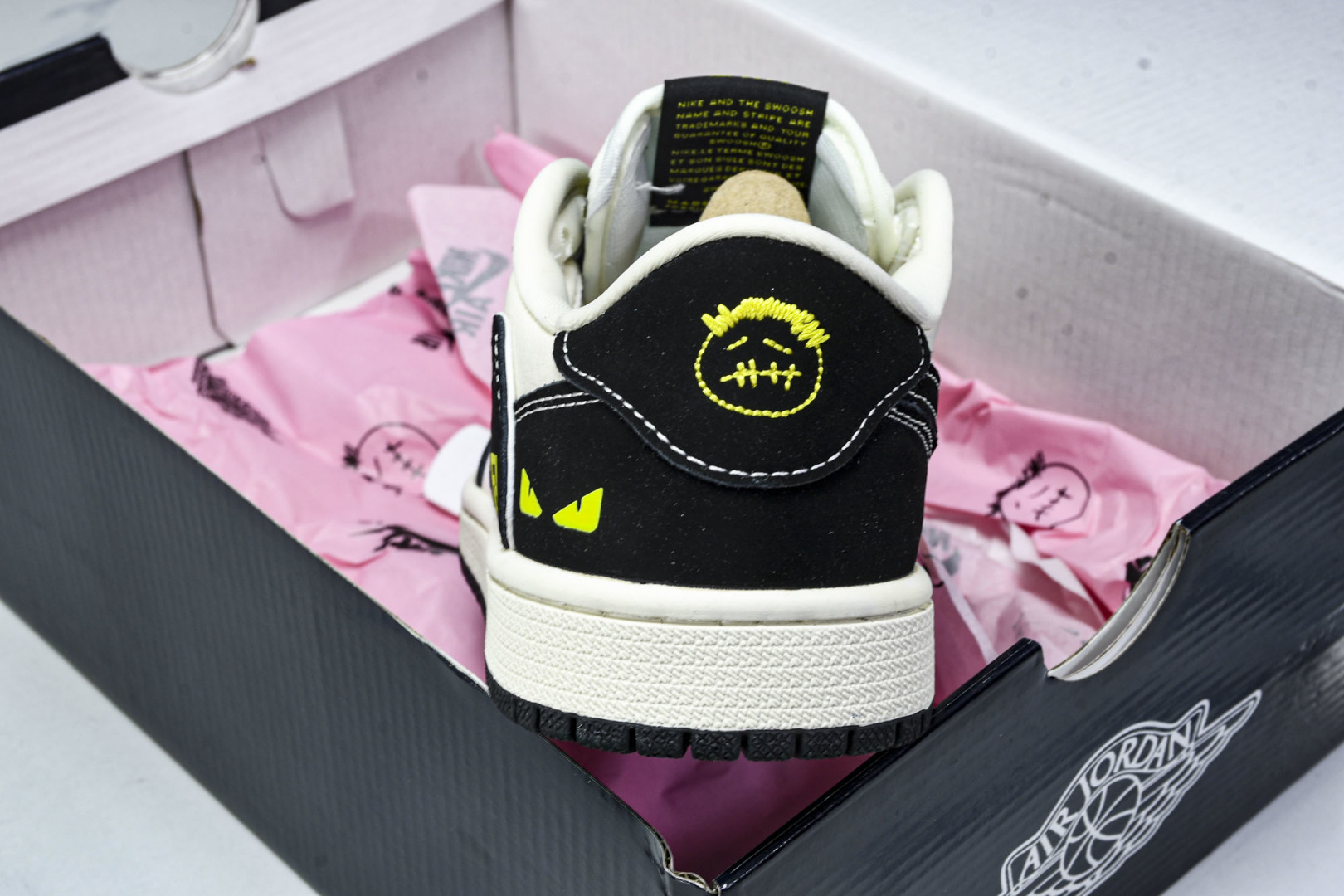 AJ1 倒钩 尺码36-45

纯原出品-Travis Scott x Fragment Design 