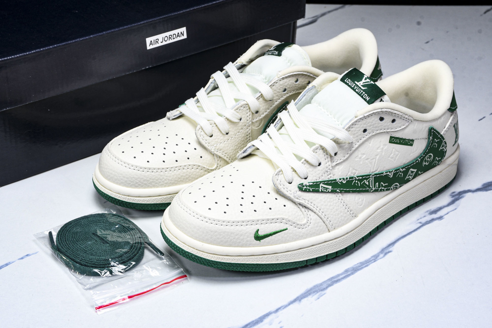 AJ1 倒钩 尺码36-45

纯原出品-Travis Scott x Fragment Design 