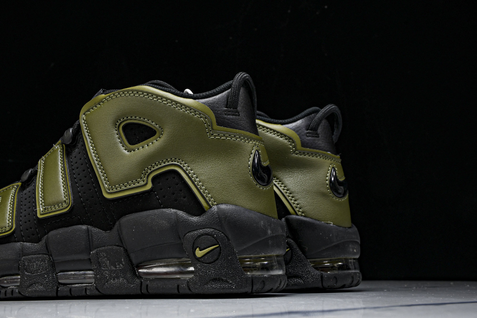  NK Air More Uptempo '96(GS) 大Air皮蓬 黑军绿 DH8011 001 尺