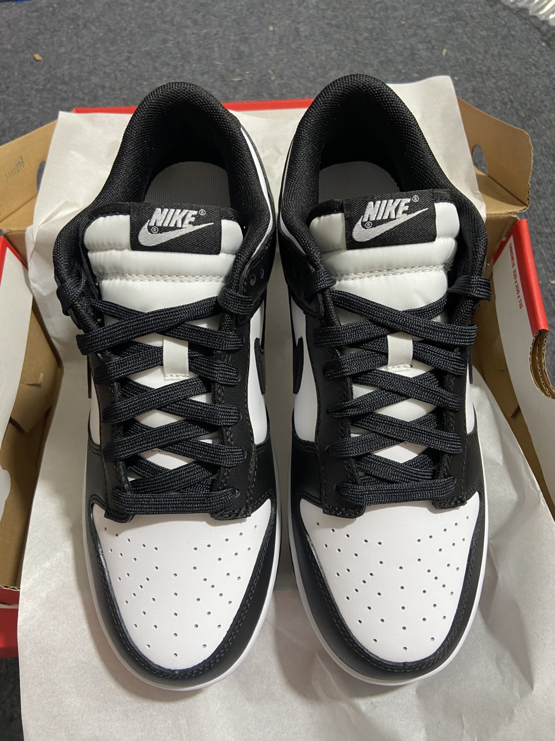 Dunk 尺码36-47.5

纯原出品-Dunk Low Retro “Black” 黑白 熊猫 DD