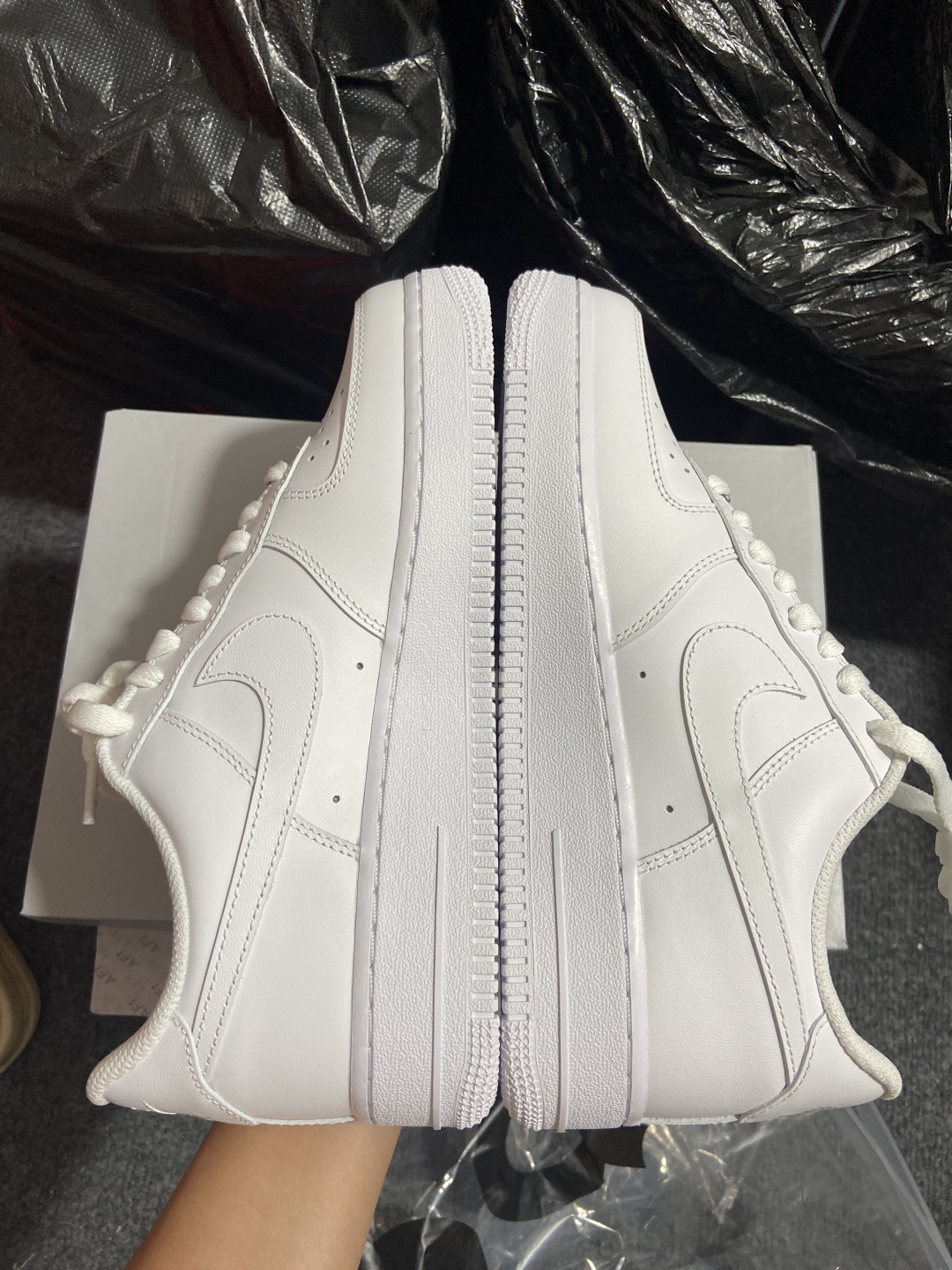 AF1 全白闪电 尺码35.5-48.5

纯原-Air Force 1 Low 07 AF1 全白闪电