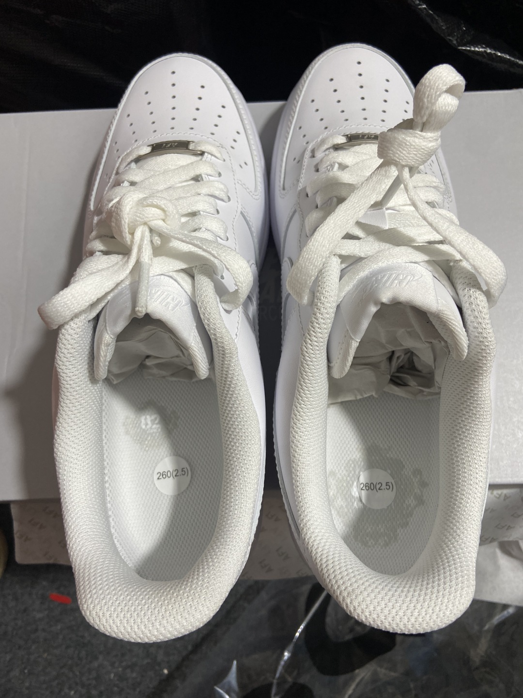 AF1 全白闪电 尺码35.5-48.5

纯原-Air Force 1 Low 07 AF1 全白闪电