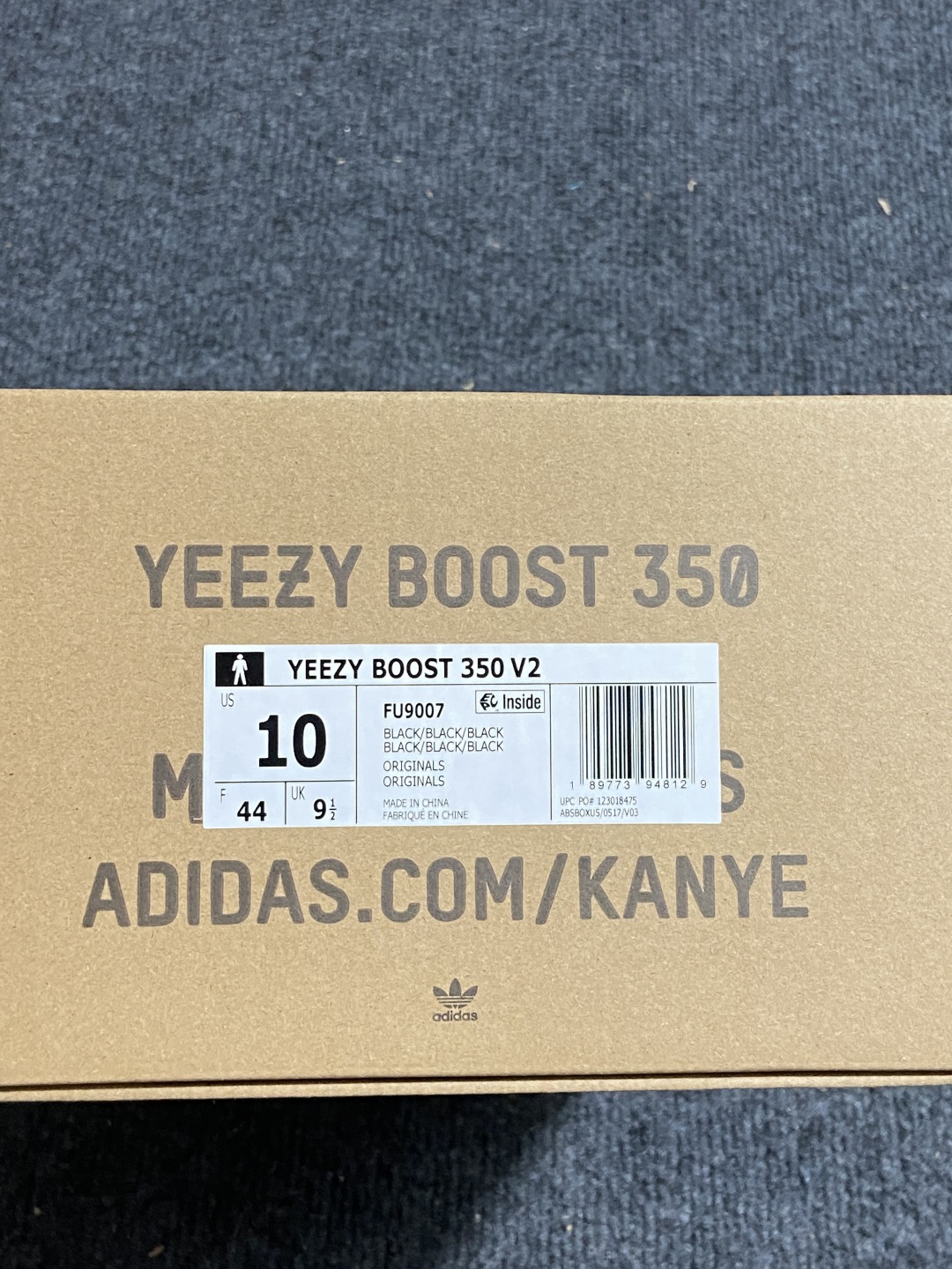 Yeezy黑 尺码36-48

纯原版出品-Yeezy Boost 350 V2 Static Blac