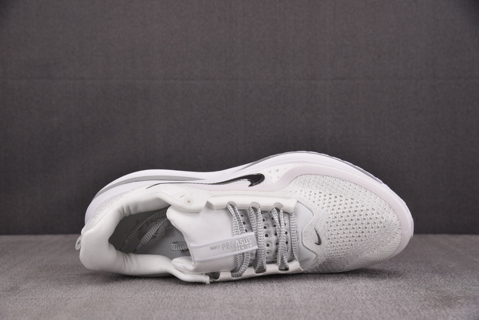 Zoom 尺码36-46

纯原出品-Air Zoom Pegasus Premium White Me